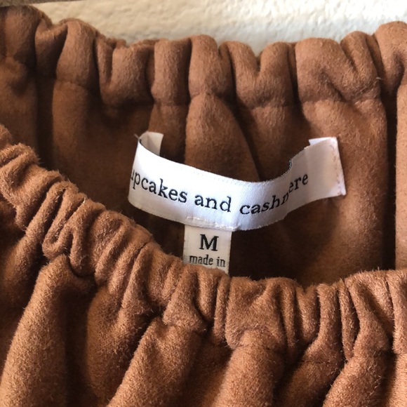 Cupcakes and Cashmere size medium - Picture 5 of 9